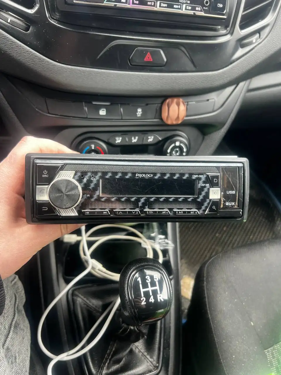 Продам магнитолу с комплектом - Автомагнитолы (Электроника) в Тольятти