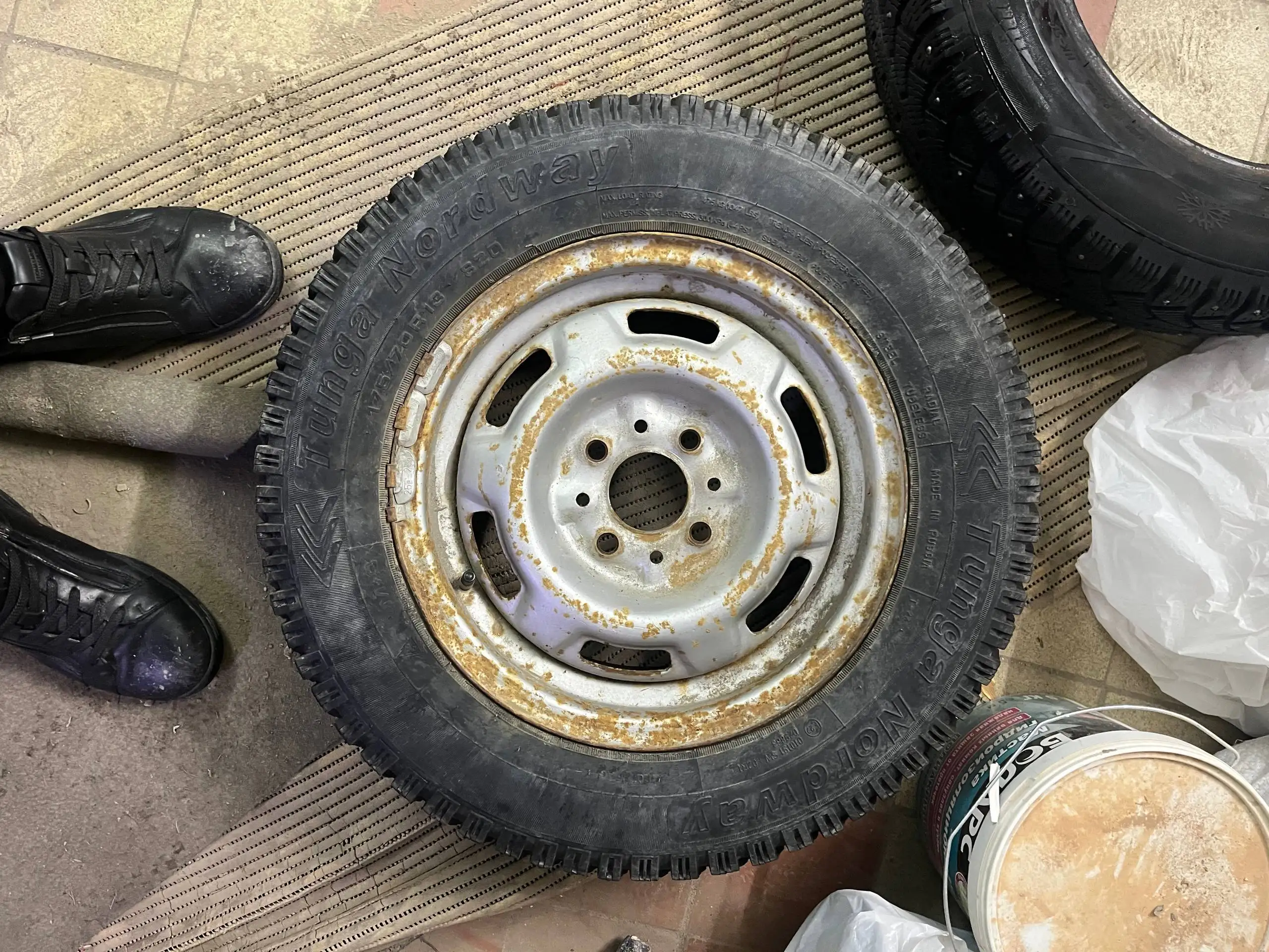 Продажа автомобильных шин R13 и R14 с остатком протектора - Шины и диски (Авто) в Тольятти