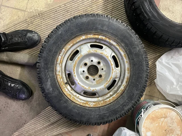 Продажа автомобильных шин R13 и R14 с остатком протектора - Мотоциклы в Тольятти