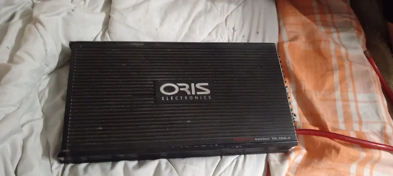 Продам усилитель для колонок - Аудиотехника (Электроника) в Тольятти