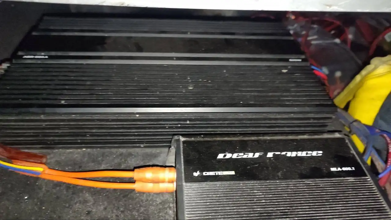 Продам усилитель и моноблок - Автозвук (Электроника) в Тольятти