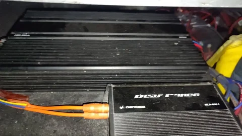 Продам усилитель и моноблок - Акустика в Тольятти