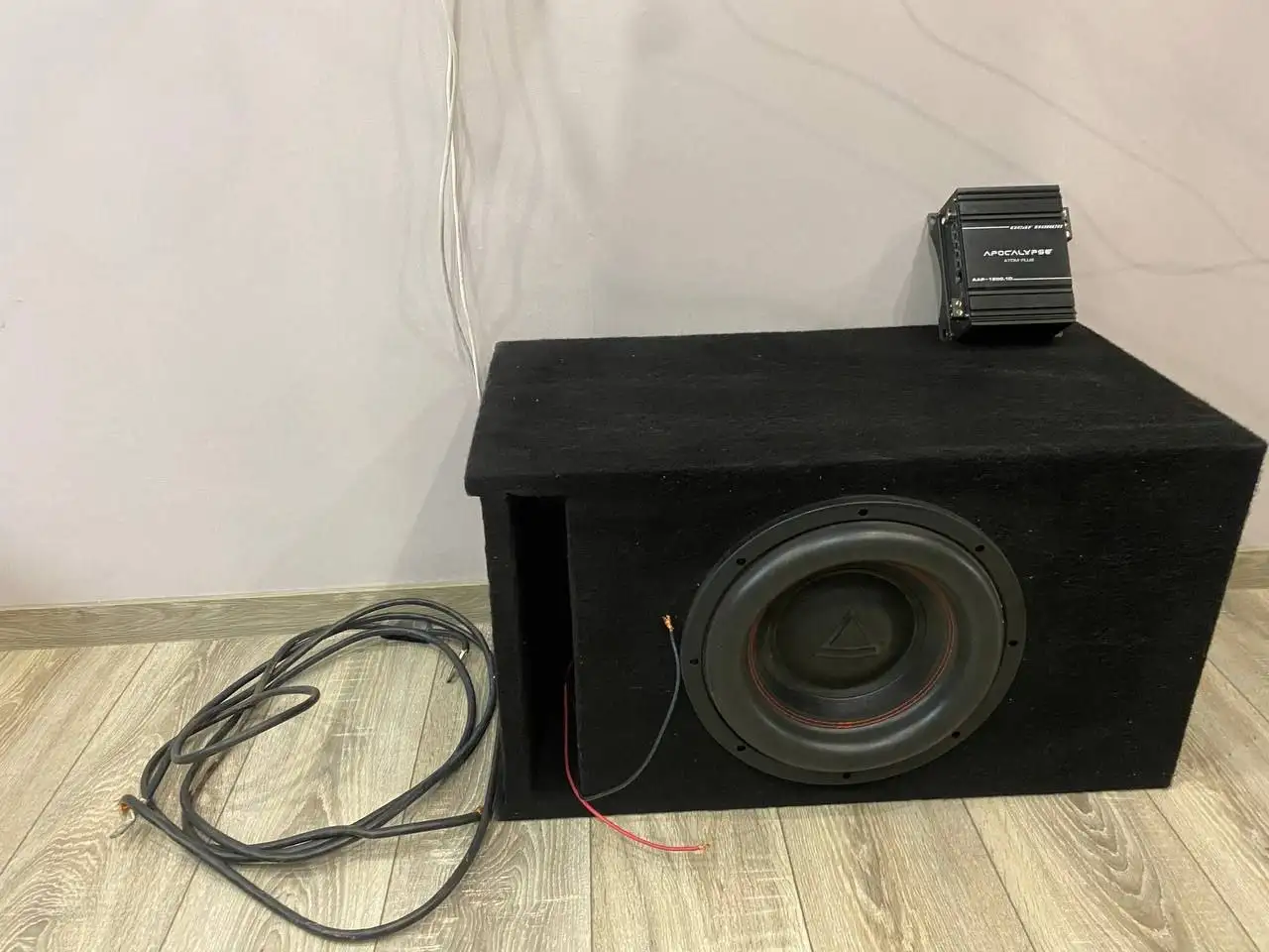 Продам сабвуфер Aura Storm R12 в коробе с монитором - Аудиотехника (Электроника) в Тольятти