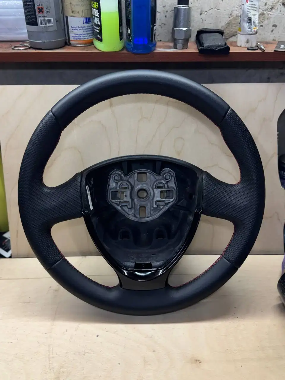 Руль Приора 2 перешитый в отличном состоянии - Запчасти (Авто) в Тольятти