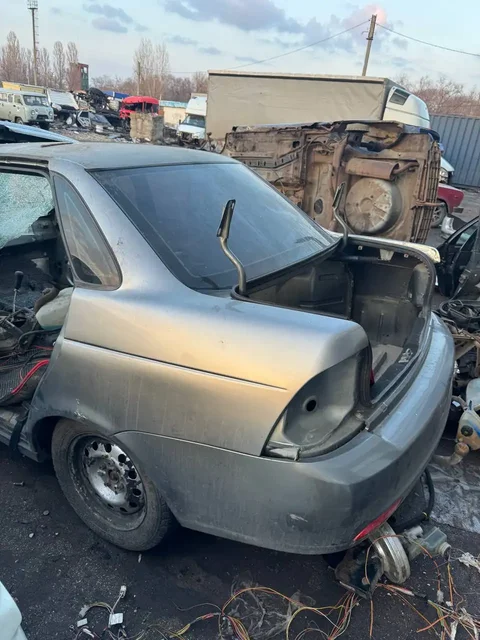 Задняя часть от приоры седан цвет кварц - Запчасти в Тольятти