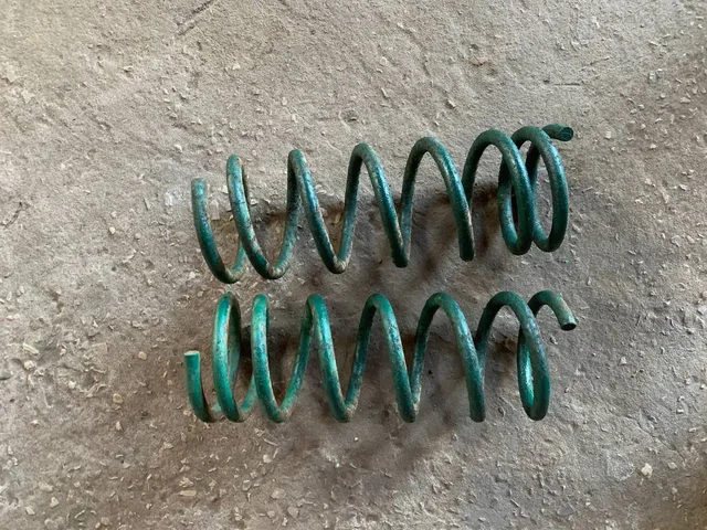 Запчасти для автомобиля: пружины, руль, зеркала - частное объявление в Тольятти