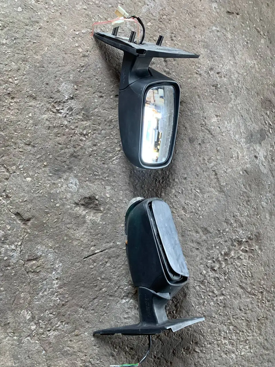 Запчасти для автомобиля: пружины, руль, зеркала - Запчасти в Тольятти