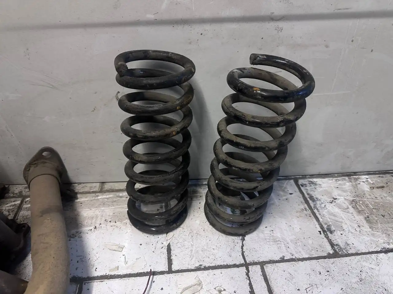 Передние пружины для Нивы - Автомобильные пружины (Запчасти) в Тольятти