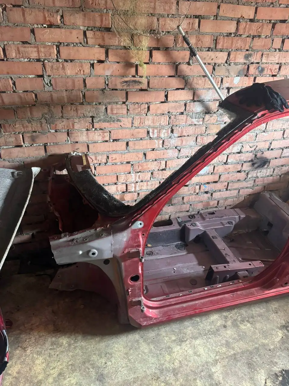 Продажа четверти кузова от Lada Granta 2021 года - Кузовные детали (Запчасти) в Тольятти