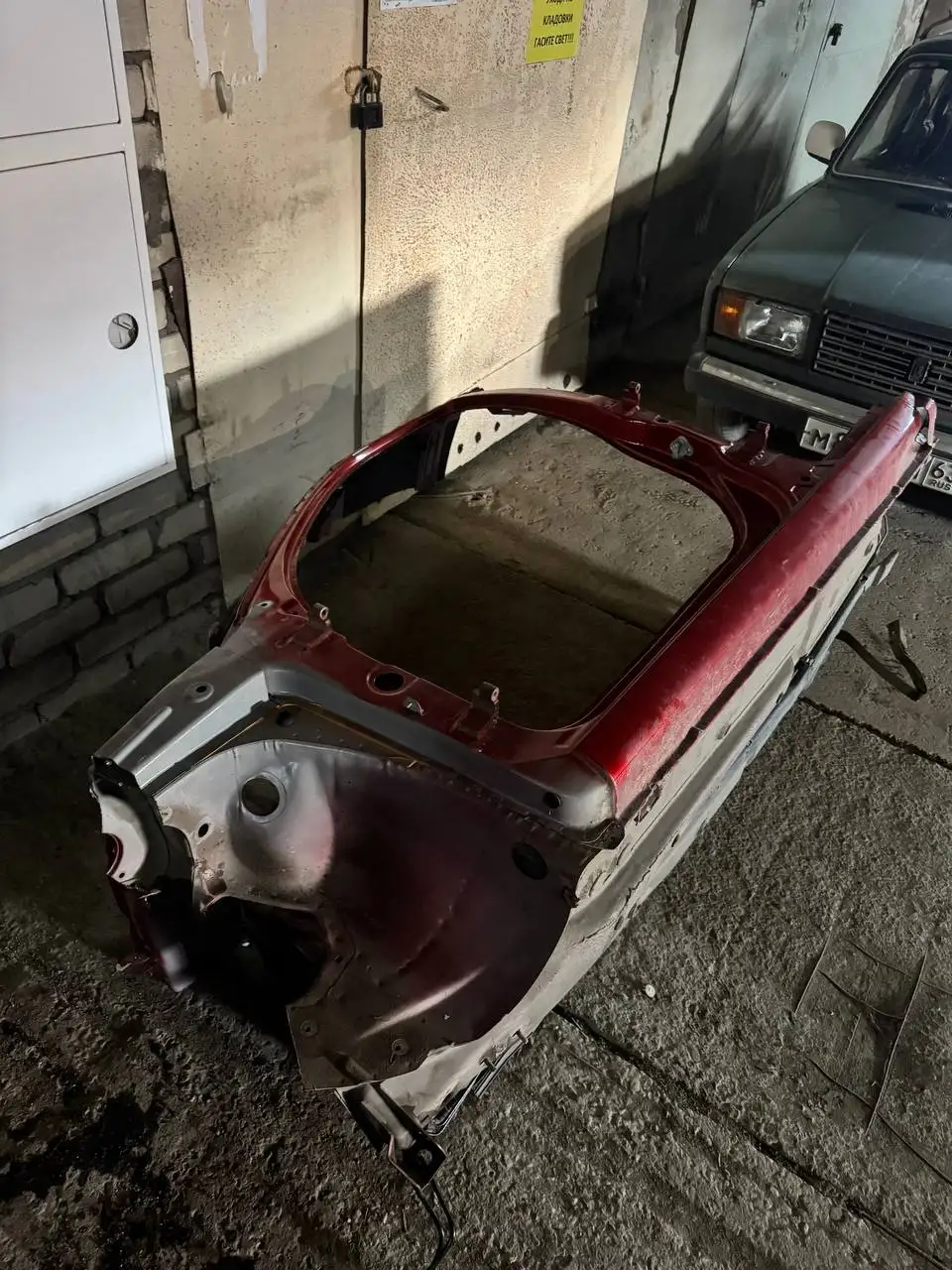 Продажа четверти кузова от Lada Granta 2021 года - Кузовные детали (Запчасти) в Тольятти