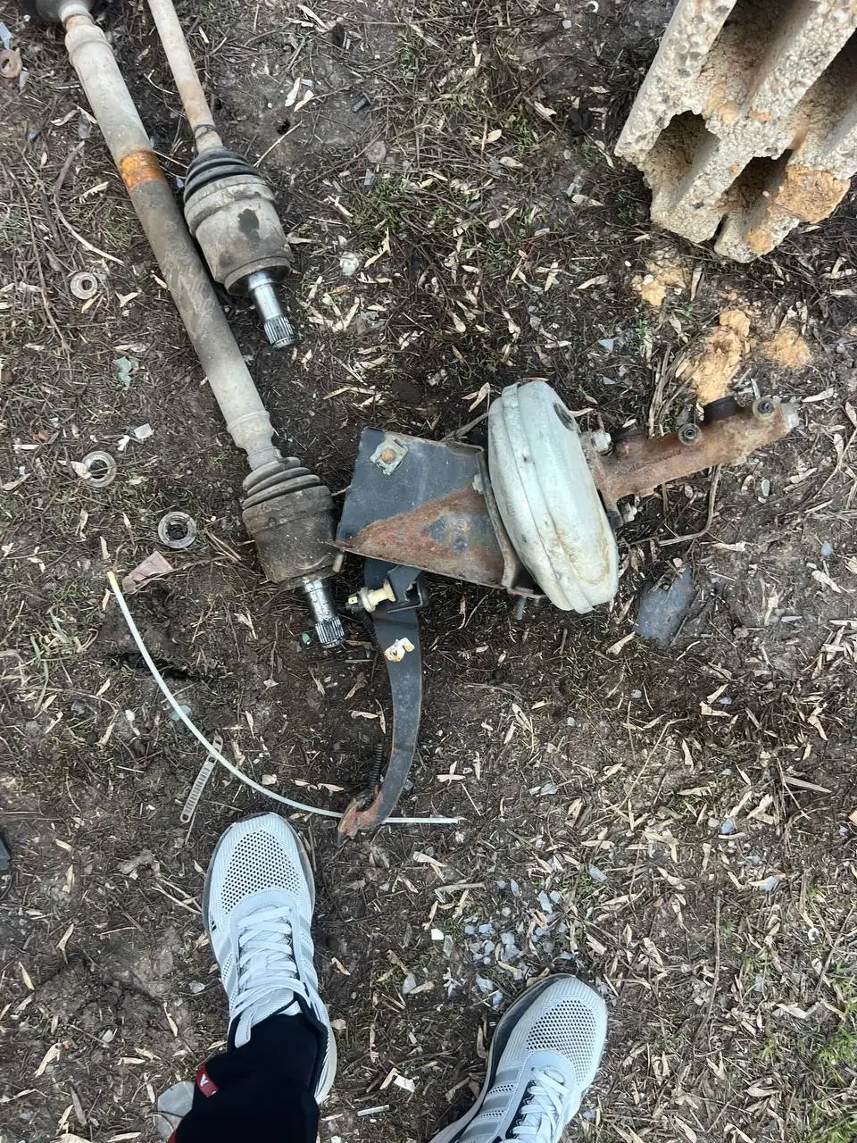 Запчасти для автомобиля: стойки, привод, вакуум, стартер - Запчасти в Тольятти