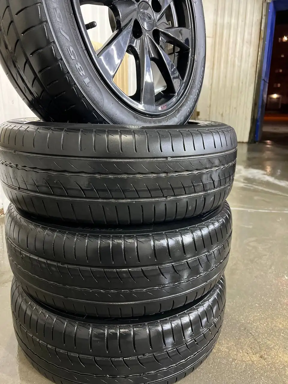 Литые диски Black Edition R15 в сборе с резиной Pirelli 185/55 R15 2020 год - Запчасти (Авто) в Тольятти