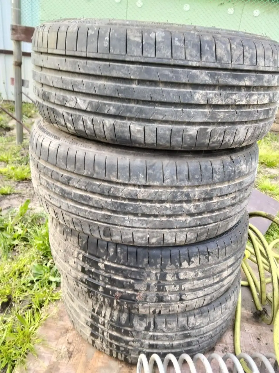 Продам комплект шин 195/40 R17 - Шины (Авто) в Тольятти