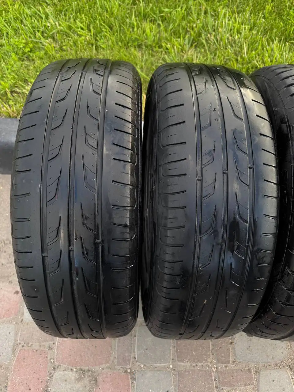 Продам покрышки 195/65 R15 - Шины и диски (Авто) в Тольятти
