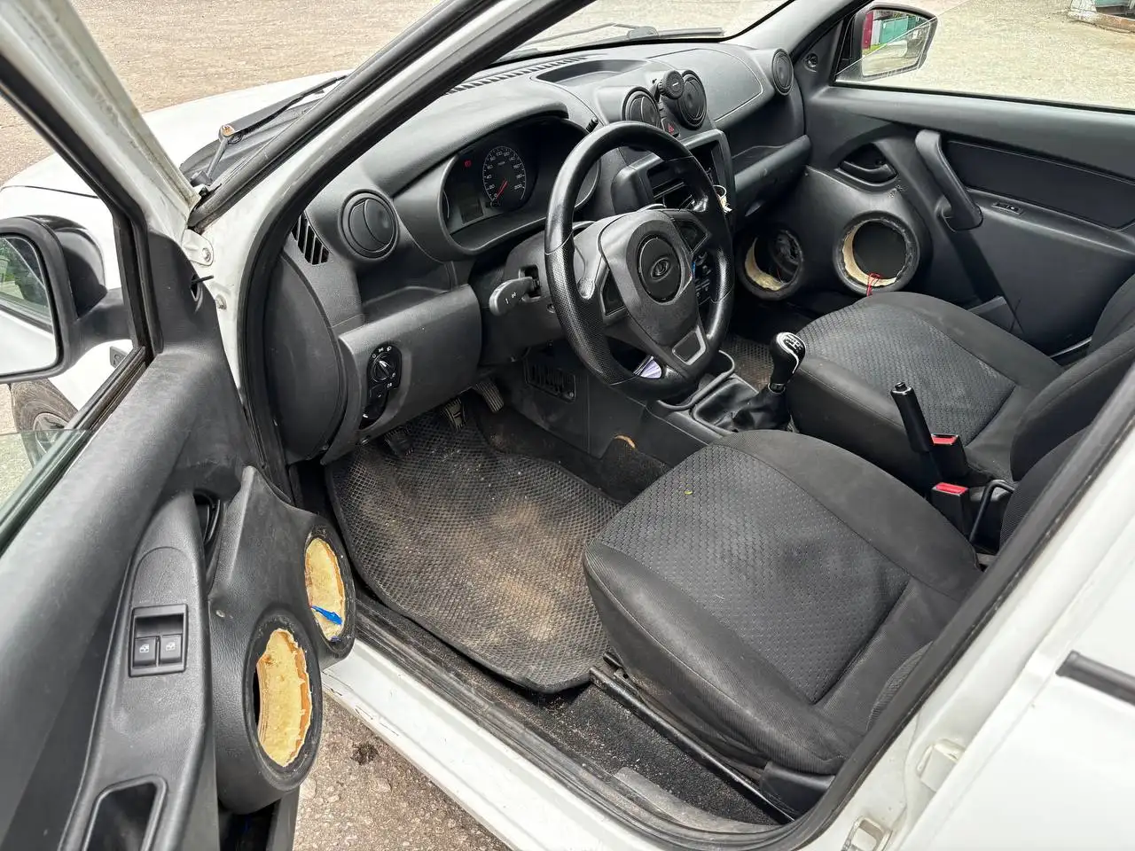 Продам Ладу Калину/Приору 2015 - Легковые автомобили (Авто) в Тольятти