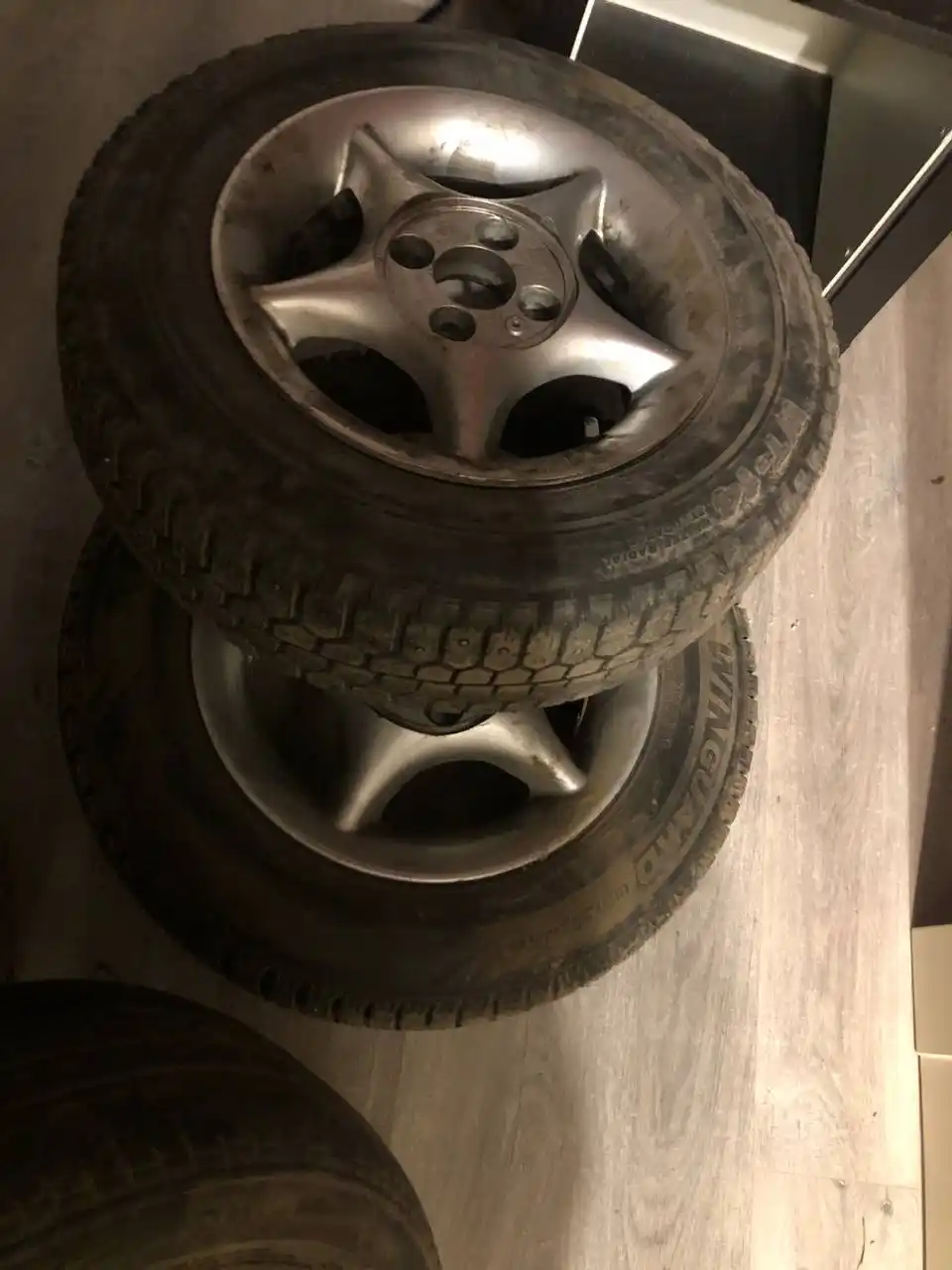 Шины 3т,р13,3 зимы 1 лето - Авто в Тольятти