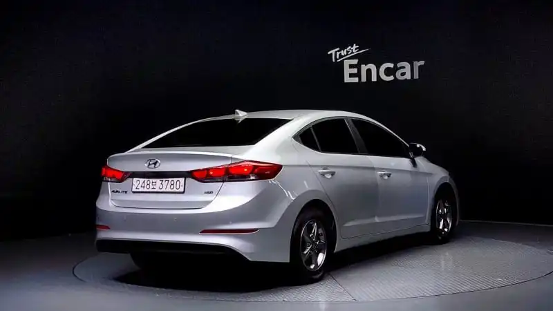 Hyundai Avante 1.6 e-VGT SMART, 2018