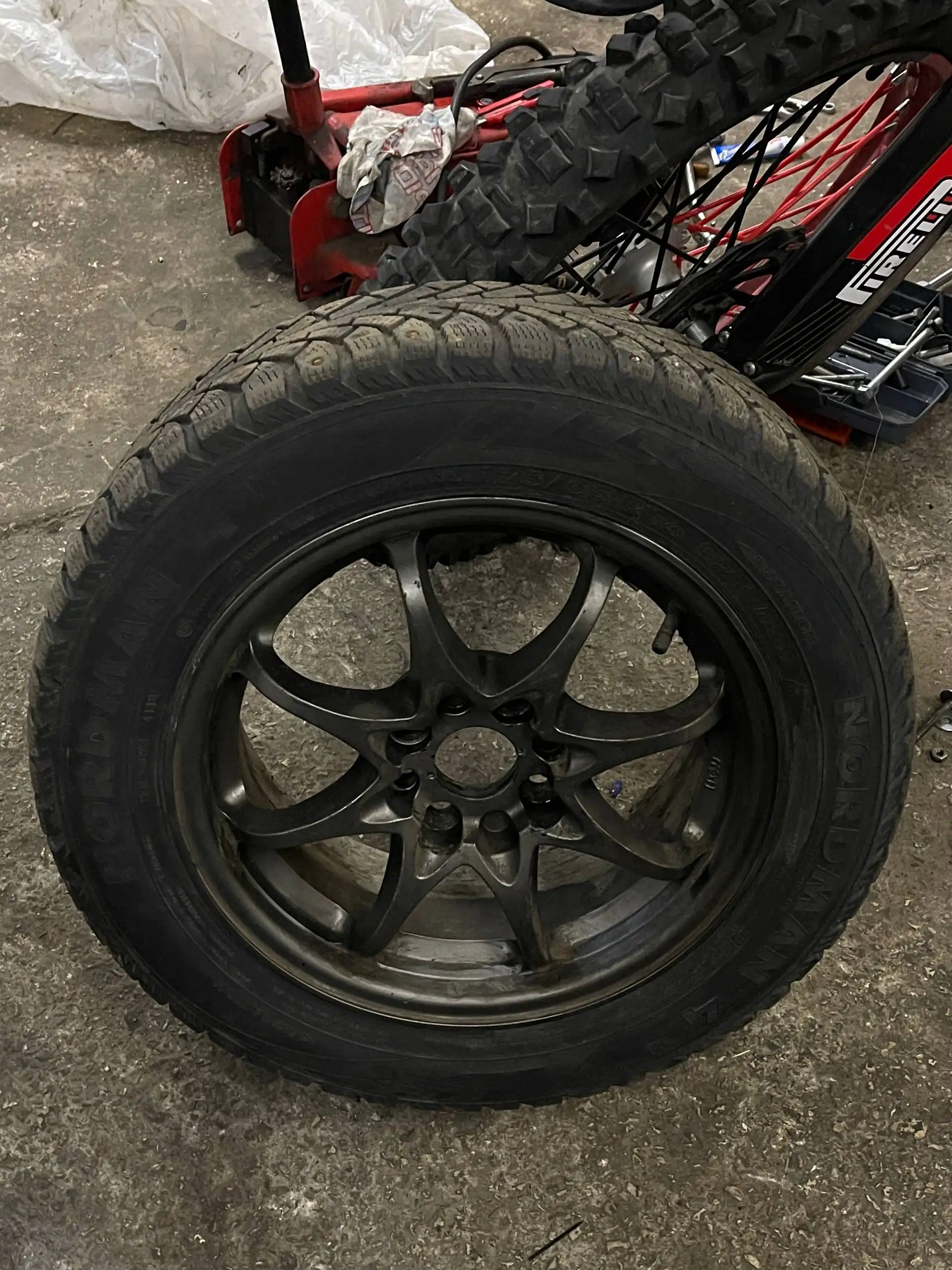 Продам литье с резиной 4х98 R14