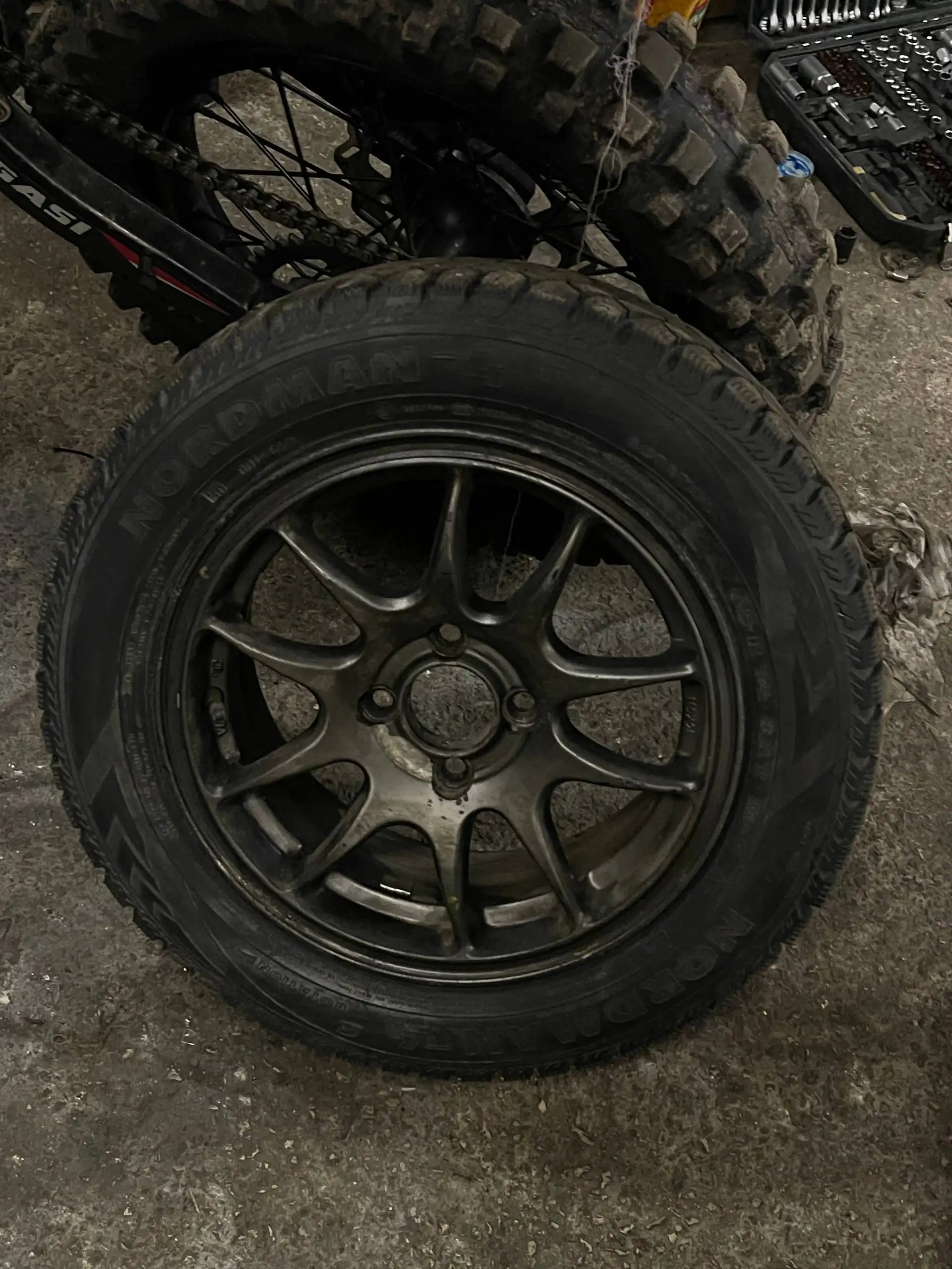 Продам литье с резиной 4х98 R14