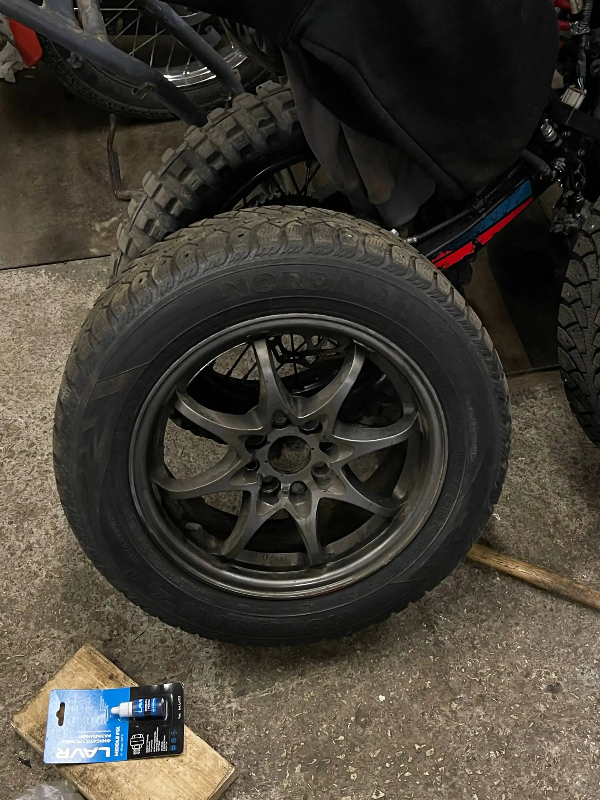 Продам литье с резиной 4х98 R14