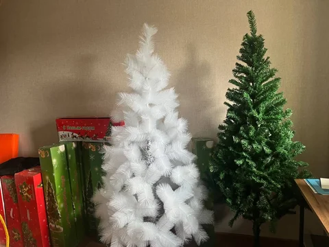 Срочная продажа новых ёлок и сосен - частное объявление в Тольятти