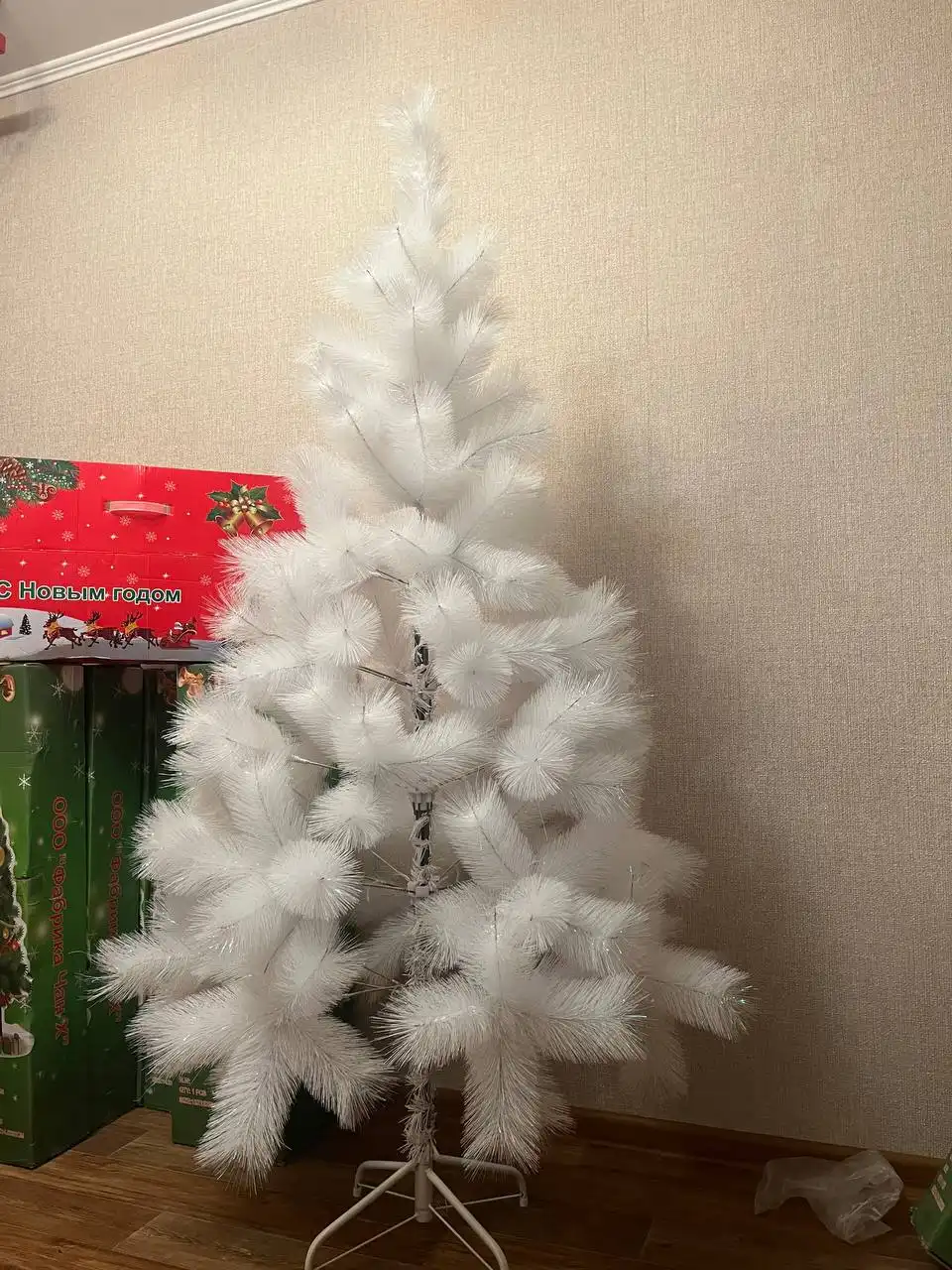 Искусственные елки и сосны