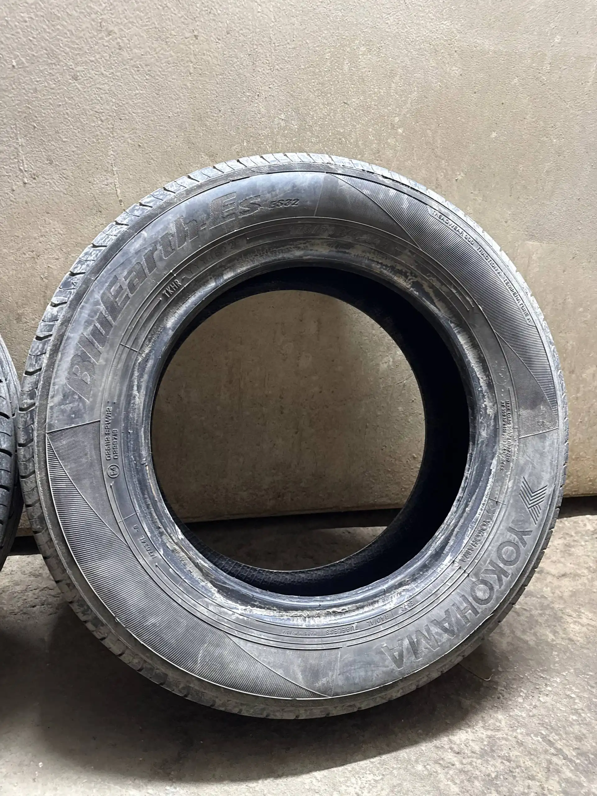 Летняя резина Yokohama bluearth 175/70 R14