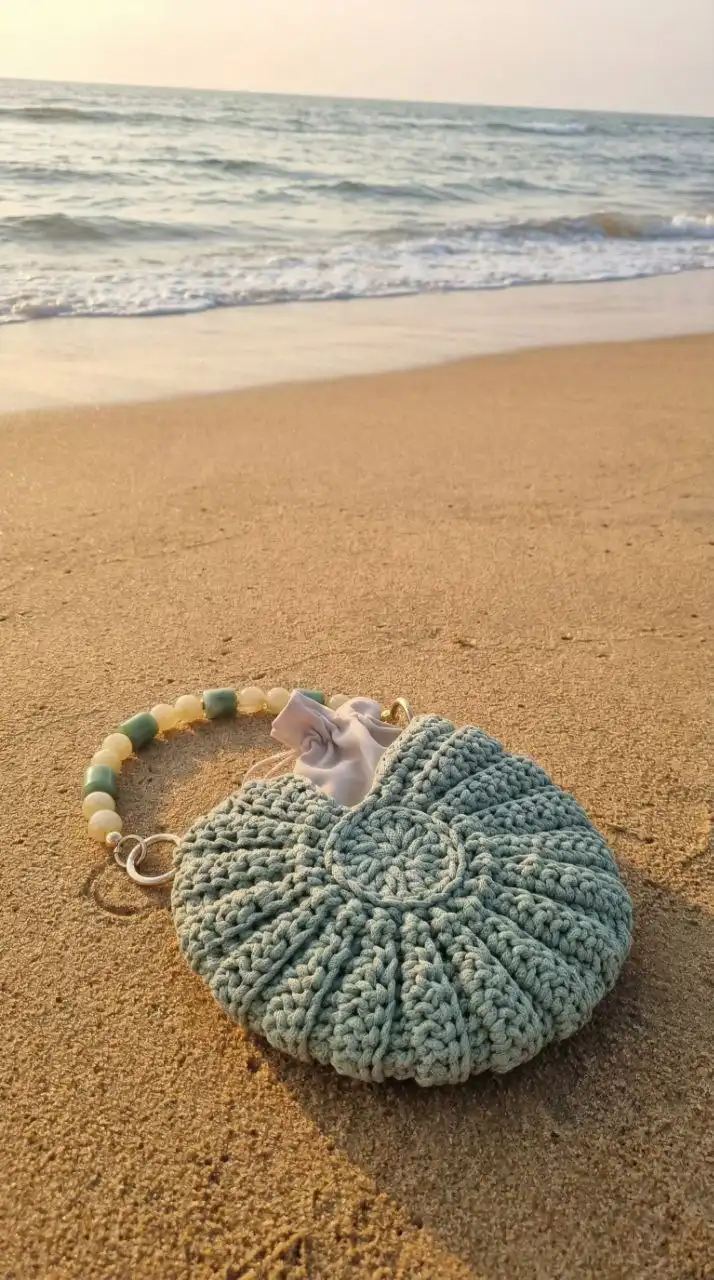 Стильная сумочка для телефона в виде ракушки - Аксессуары (Одежда) в Томск