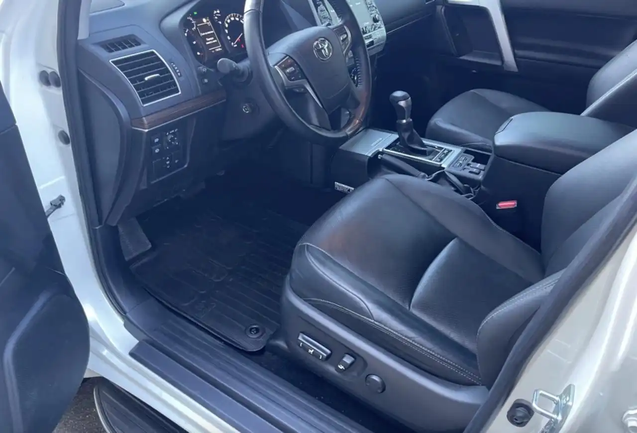 Продажа Toyota Land Cruiser Prado 2022 года - Внедорожники (Авто) в Хабаровск