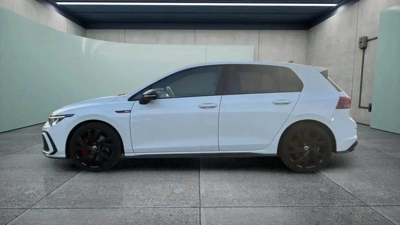 Volkswagen Golf 2023 с пробегом 36 тыс. км - Легковые автомобили (Авто) в Хабаровск