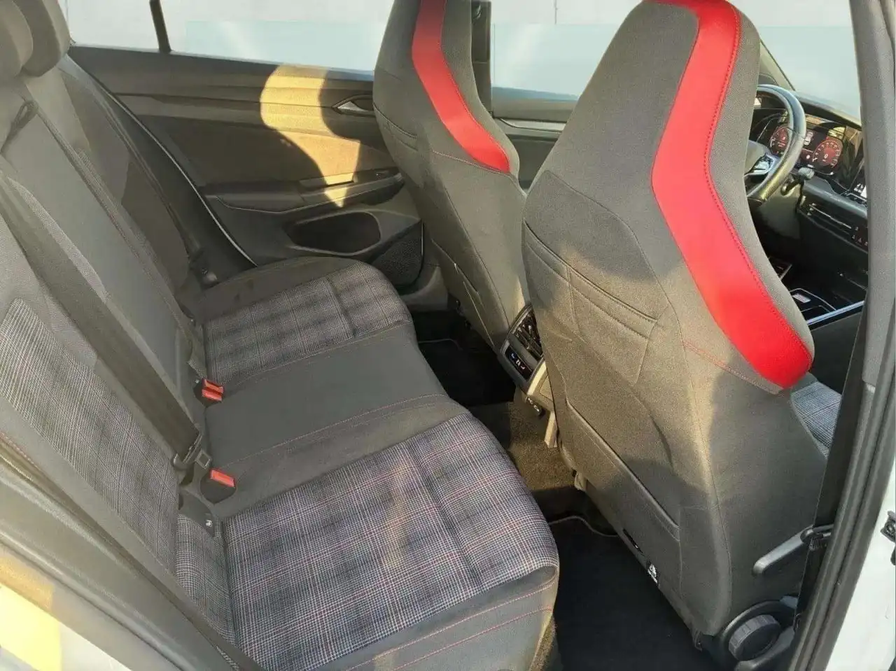 Volkswagen Golf 2023 с пробегом 36 тыс. км - Легковые автомобили (Авто) в Хабаровск