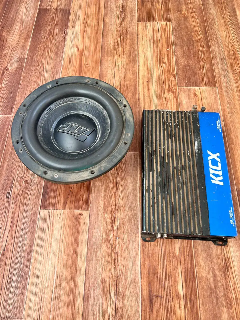 Продам сабвуфер с усилителем MASS 500 10D2 V.2 и KICX 1020W - Аудиотехника (Электроника) в Хабаровск