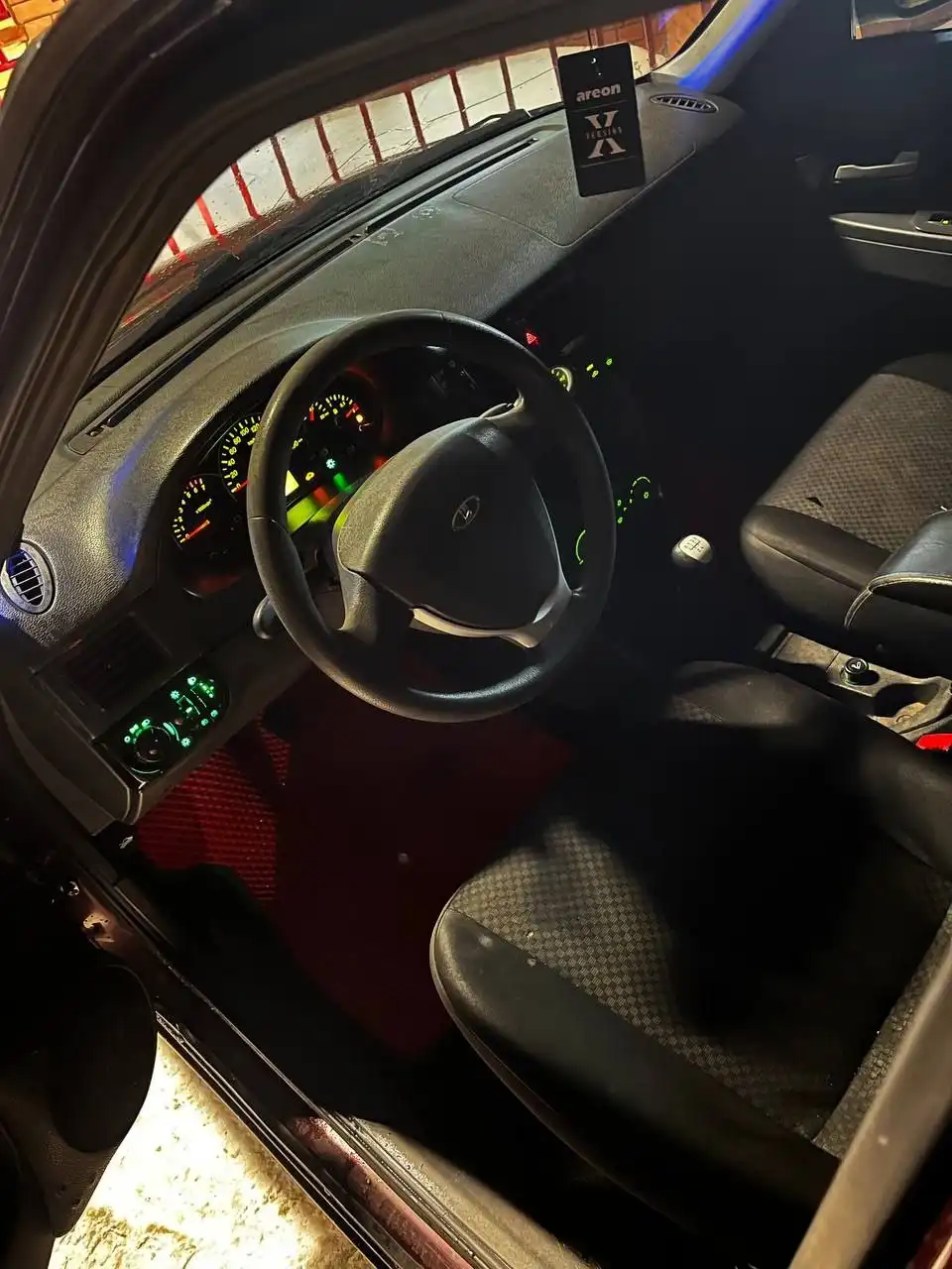 Продажа Lada Priora 2012 года с кондиционером - Легковые автомобили (Авто) в Самара