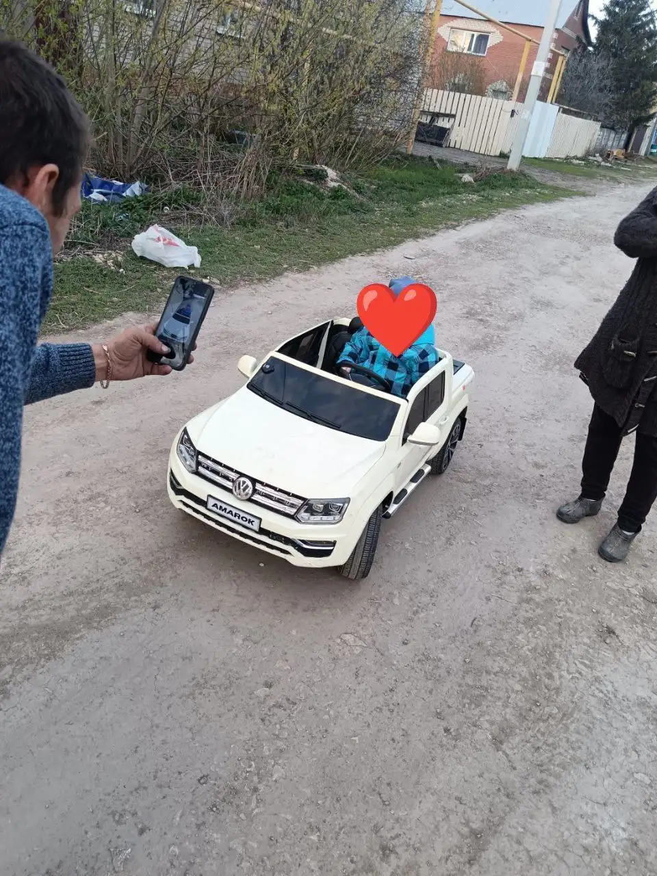 Продажа детского электромобиля Volkswagen Amarok - Электромобили (Товары для детей) в Самара