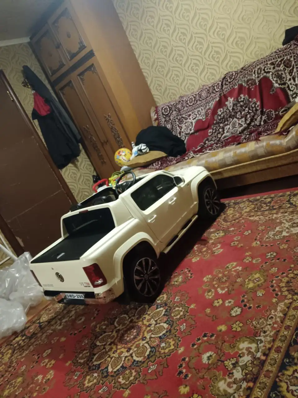 Продажа детского электромобиля Volkswagen Amarok - Электромобили (Товары для детей) в Самара