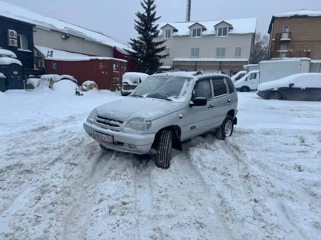 Продажа автомобиля Нива Шевроле 2009 года - Мотоциклы в Самара