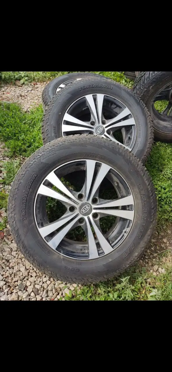 Продажа резины Yokohama R16 215/65 на литых дисках от Kia Sportage - Шины и диски (Авто) в Самара