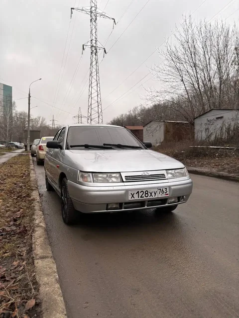 ВАЗ 2110 2005 года - Грузовики и фургоны в Самара