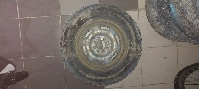 Продажа 4 дисков R13 с потрёпанной резиной - Коммерческий транспорт в Самара
