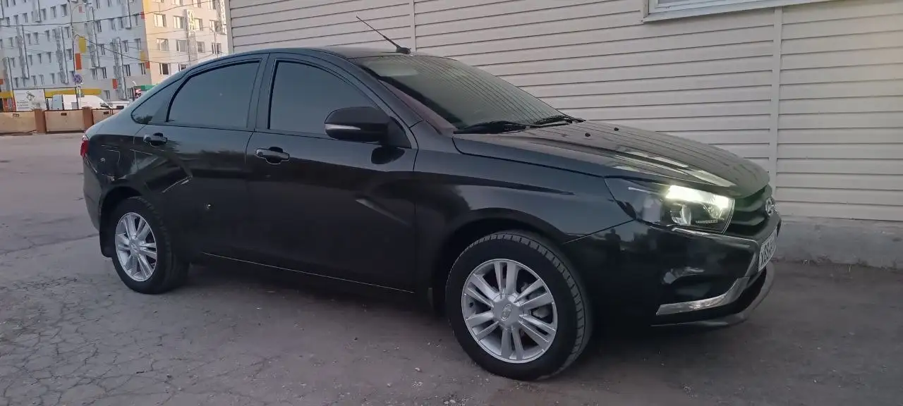 Продам Ладу Весту 2017 года после капитального ремонта - Легковые автомобили (Авто) в Самара