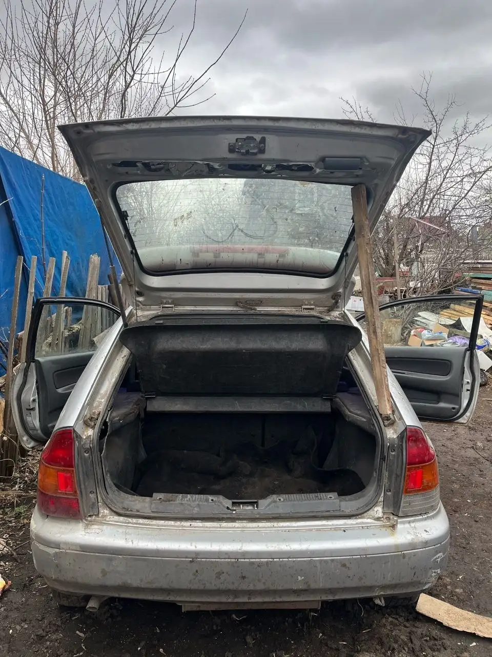 Продажа Мазды 323 2000 года без двигателя - Легковые автомобили (Авто) в Самара