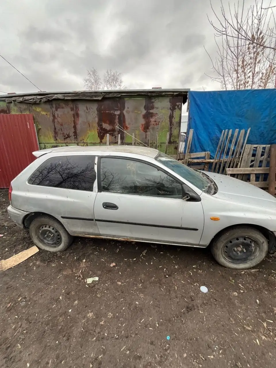 Продажа Мазды 323 2000 года без двигателя - Легковые автомобили (Авто) в Самара