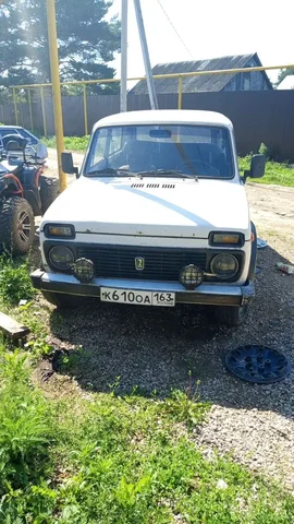 Брошенное авто 93 года, карбюратор, 150 тыс. км - Шины в Самара