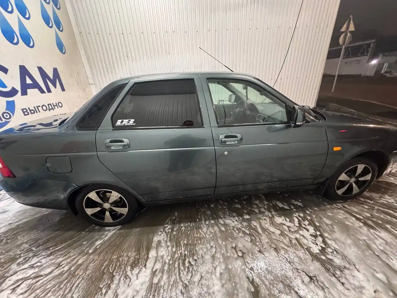 Продам Приору 2011 года