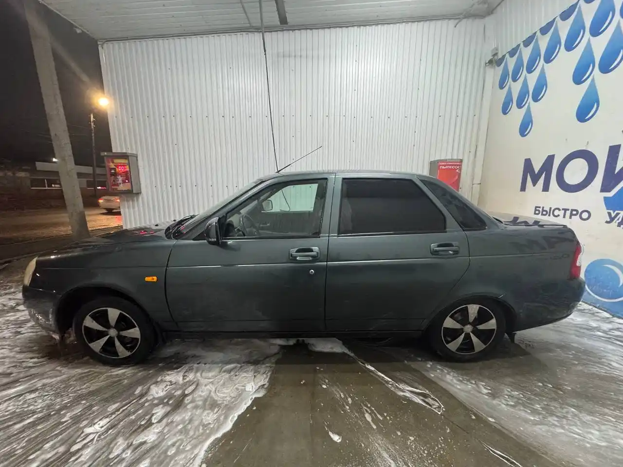 Продам Приору 2011 года