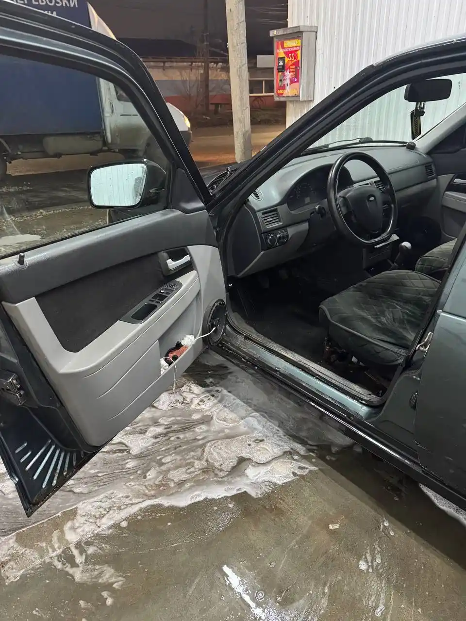 Продам Приору 2011 года