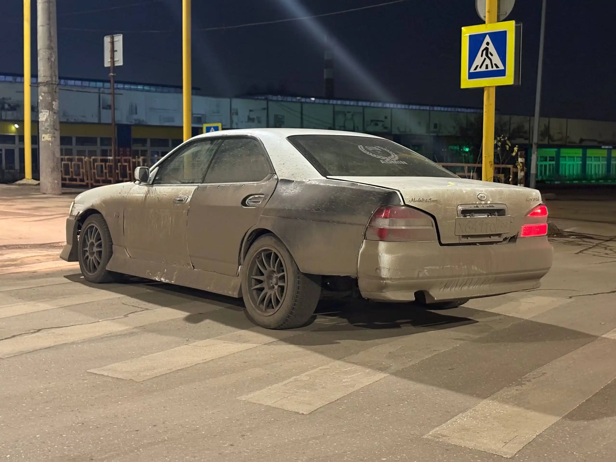 Nissan Laurel 2,5 2000 год