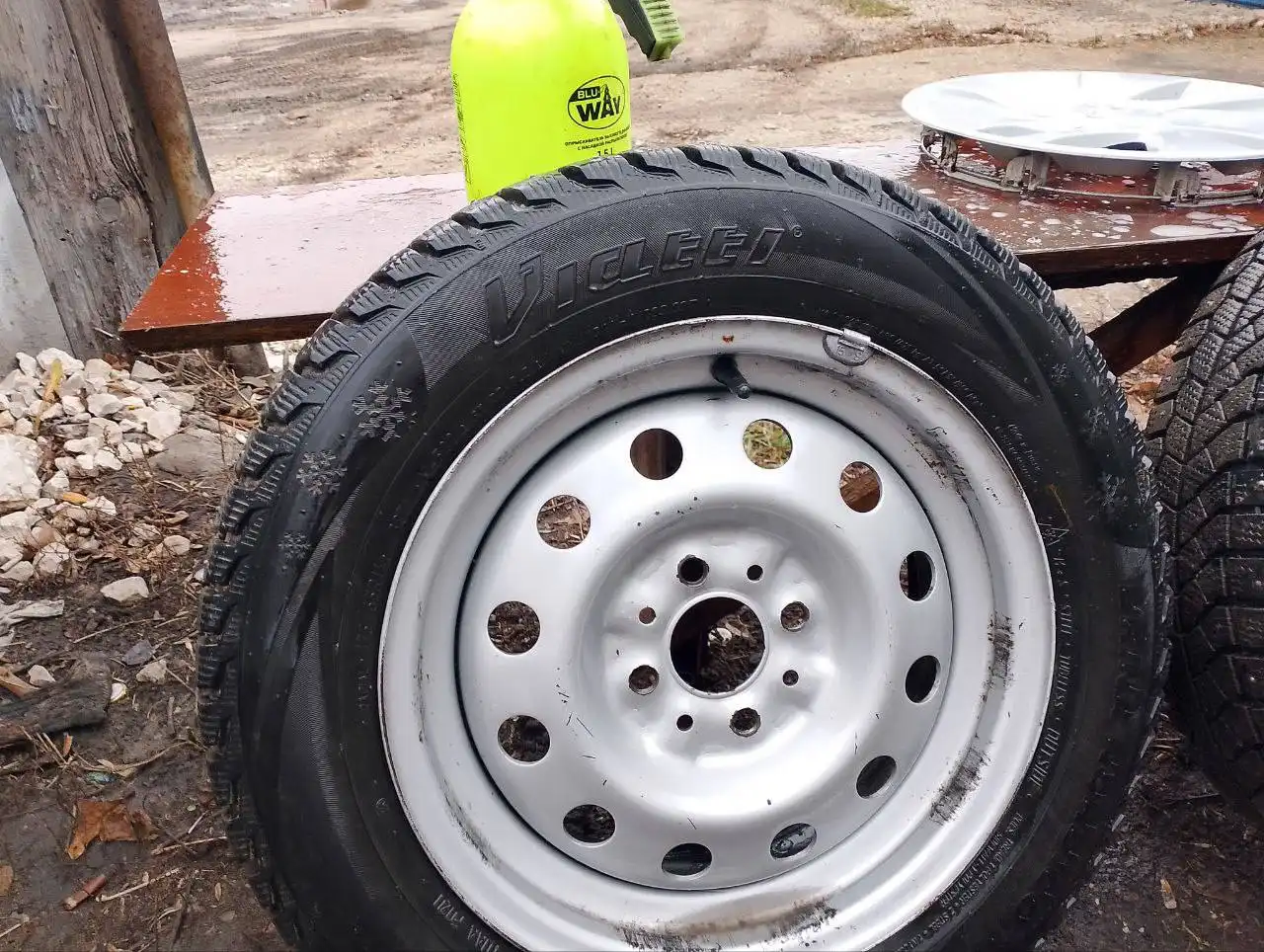 Шипы все на месте, ровные не бьют