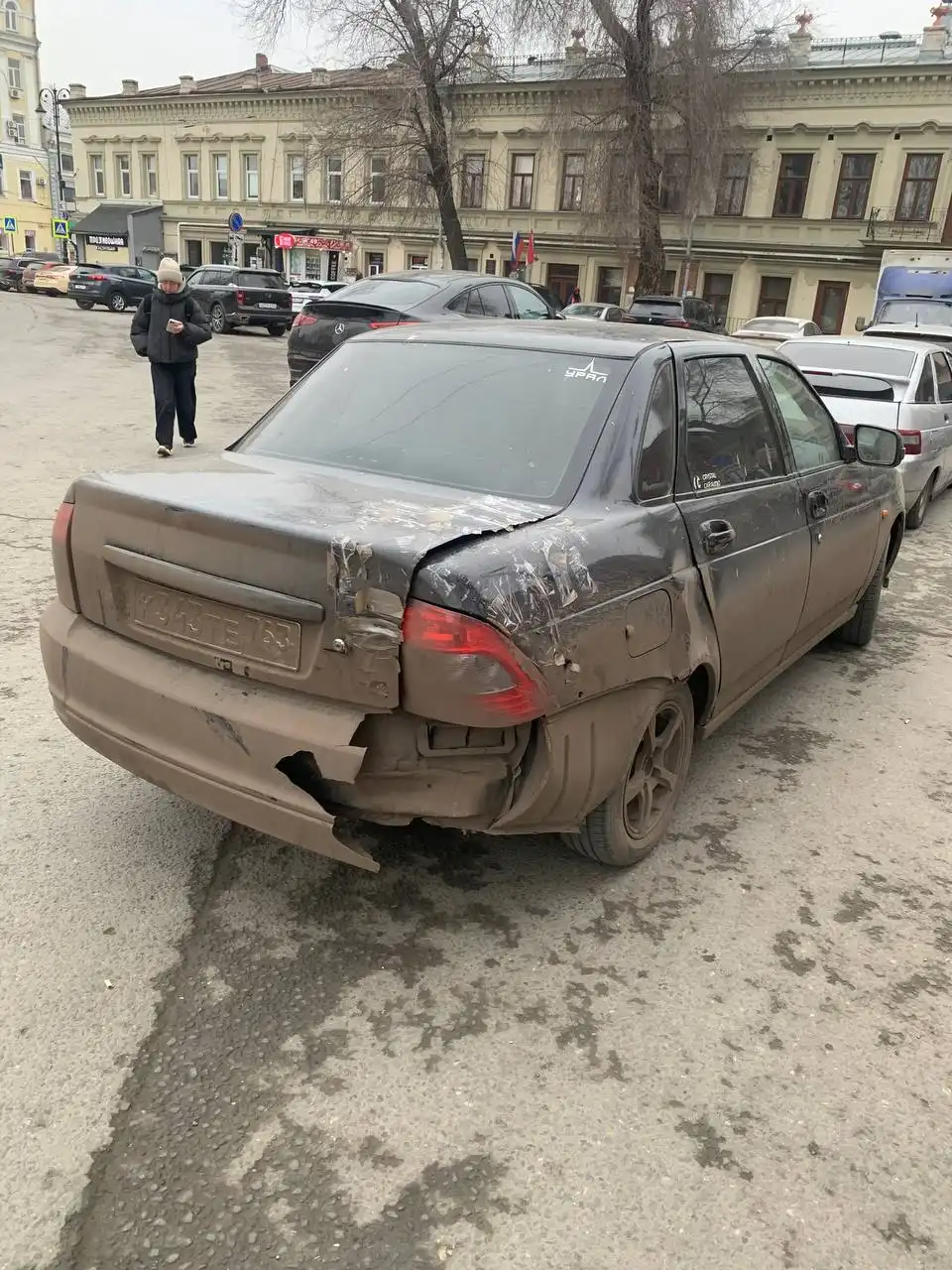 Продажа Lada Priora 2010 года в комплектации люкс