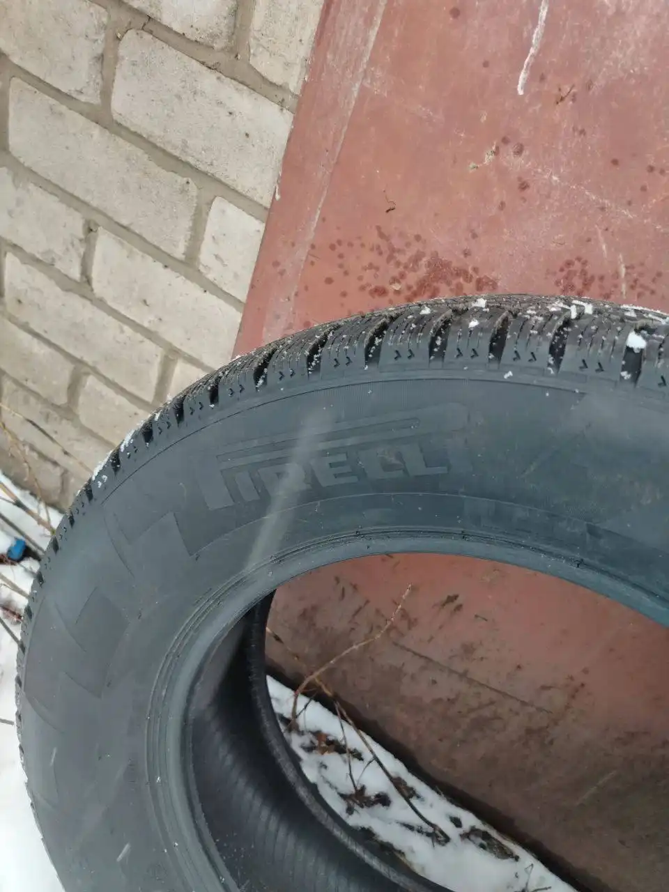 Продам колеса Pirelli R18 с шипами